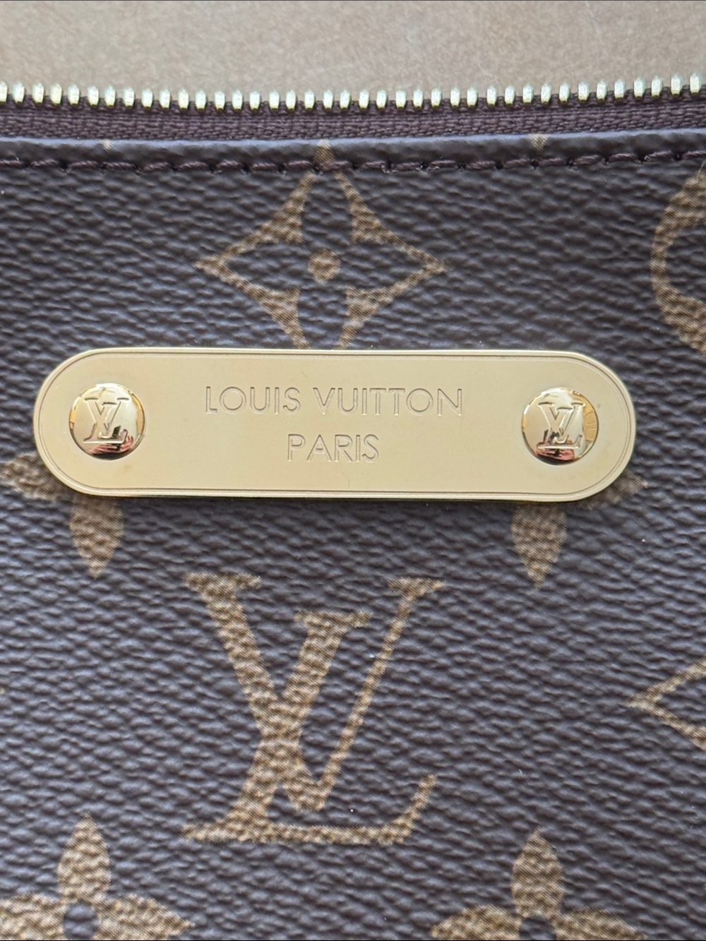 Louis Vuitton Pochette Eva M13567 *NWT* - Picture 12 of 15